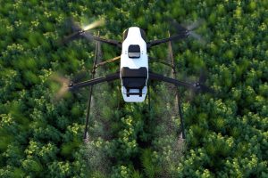 drone-pulverizacion-de-fertilizantes-en-plantas-vegetales-verdes-tecnologia-agricola-automatizacion-agricola (2)-min
